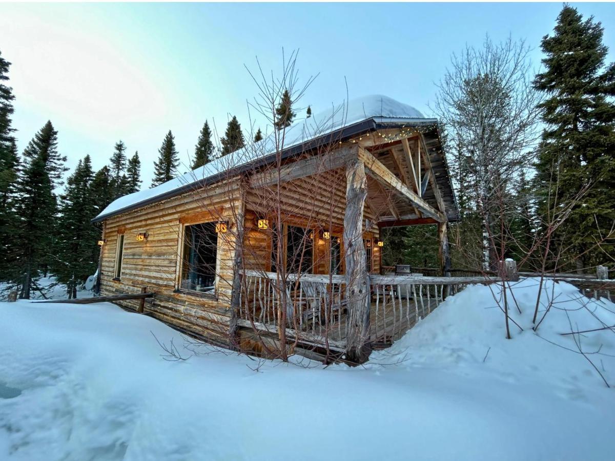 HUSKY - Chalets de Moh - Jacuzzi La Malbaie Buitenkant foto