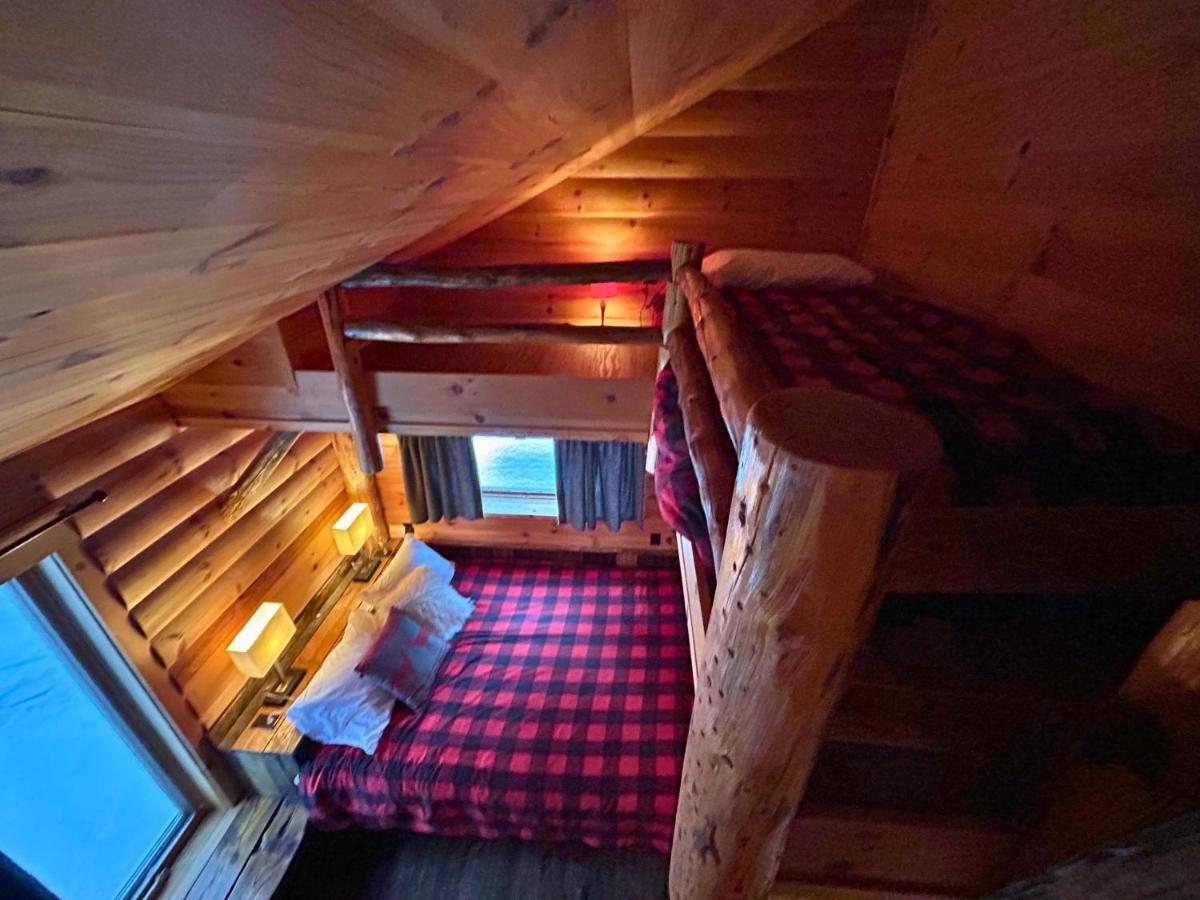 HUSKY - Chalets de Moh - Jacuzzi La Malbaie Buitenkant foto