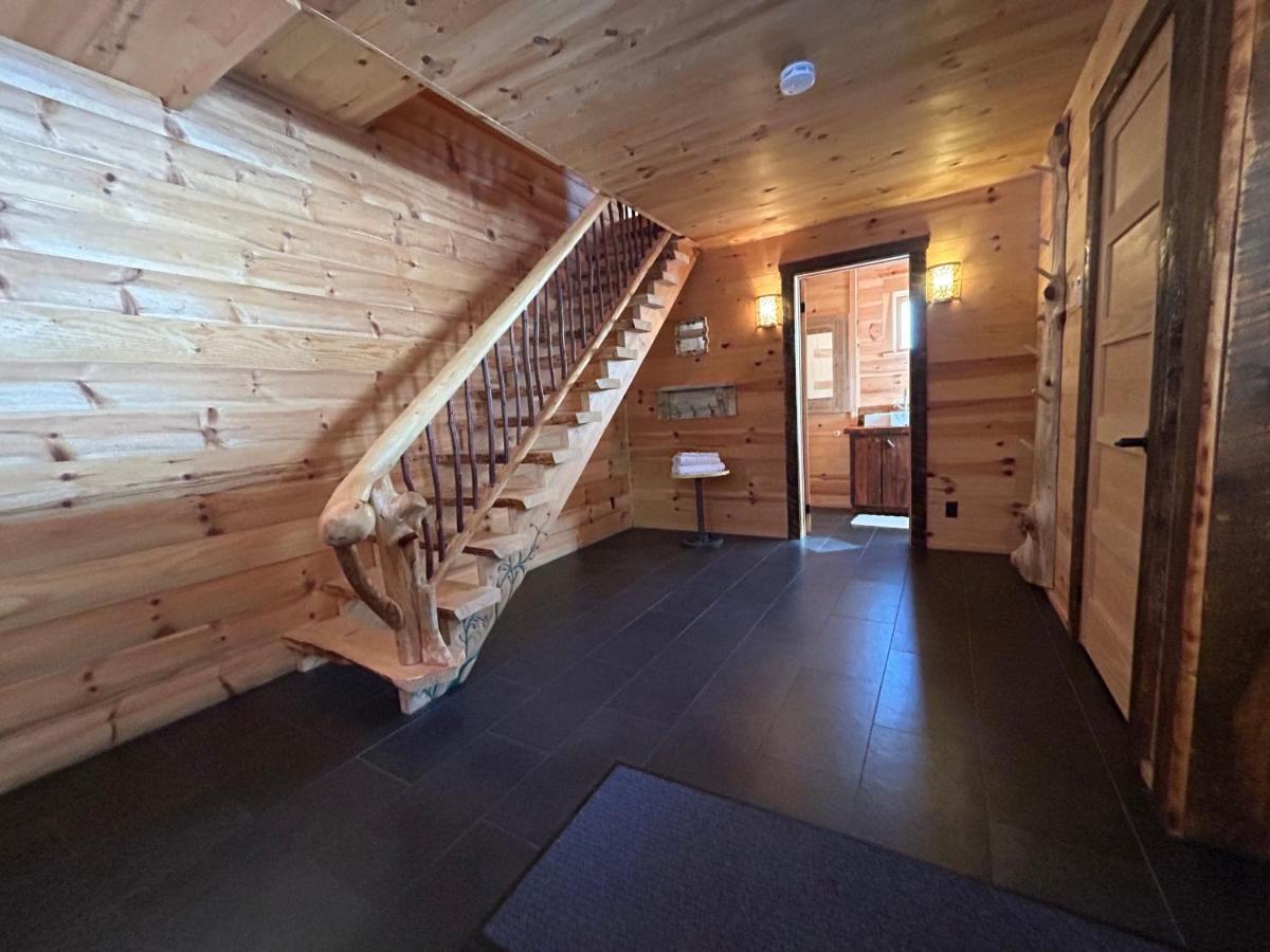 HUSKY - Chalets de Moh - Jacuzzi La Malbaie Buitenkant foto