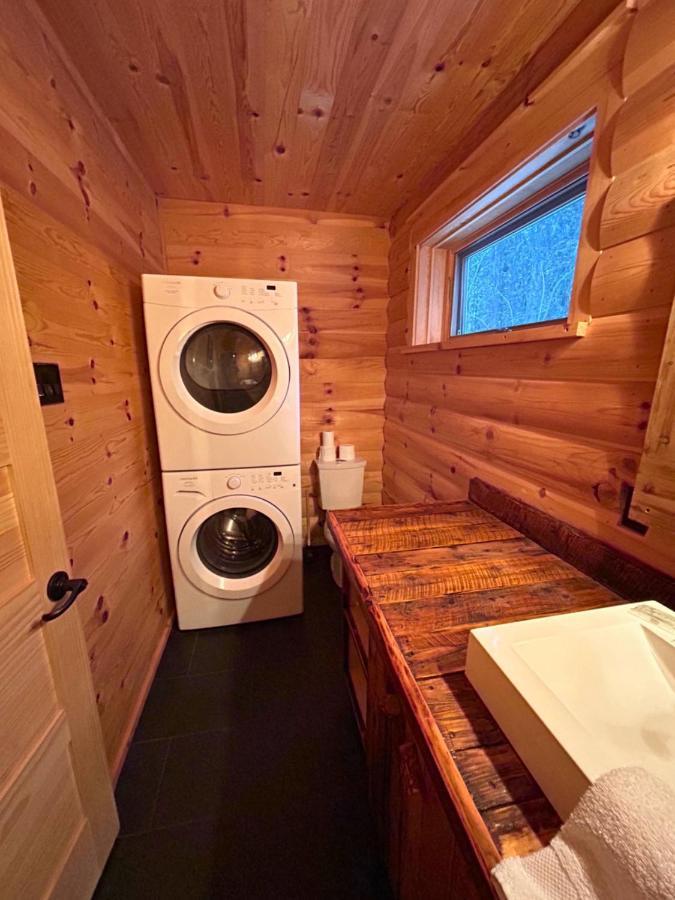 HUSKY - Chalets de Moh - Jacuzzi La Malbaie Buitenkant foto